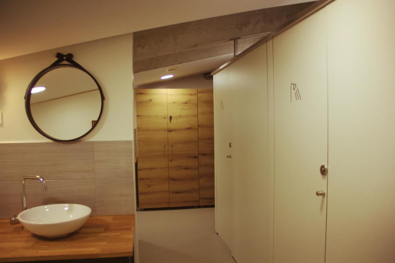 Garage Hostel Nova Gorica Zewnętrze zdjęcie