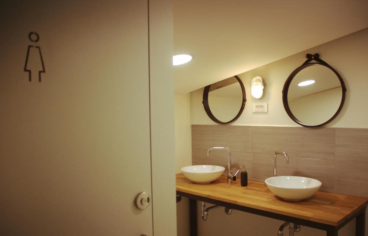 Garage Hostel Nova Gorica Zewnętrze zdjęcie