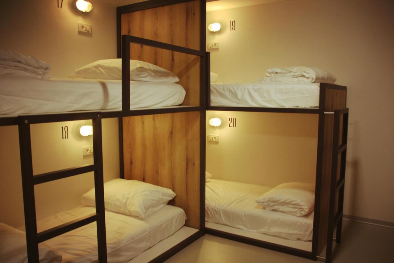 Garage Hostel Nova Gorica Zewnętrze zdjęcie