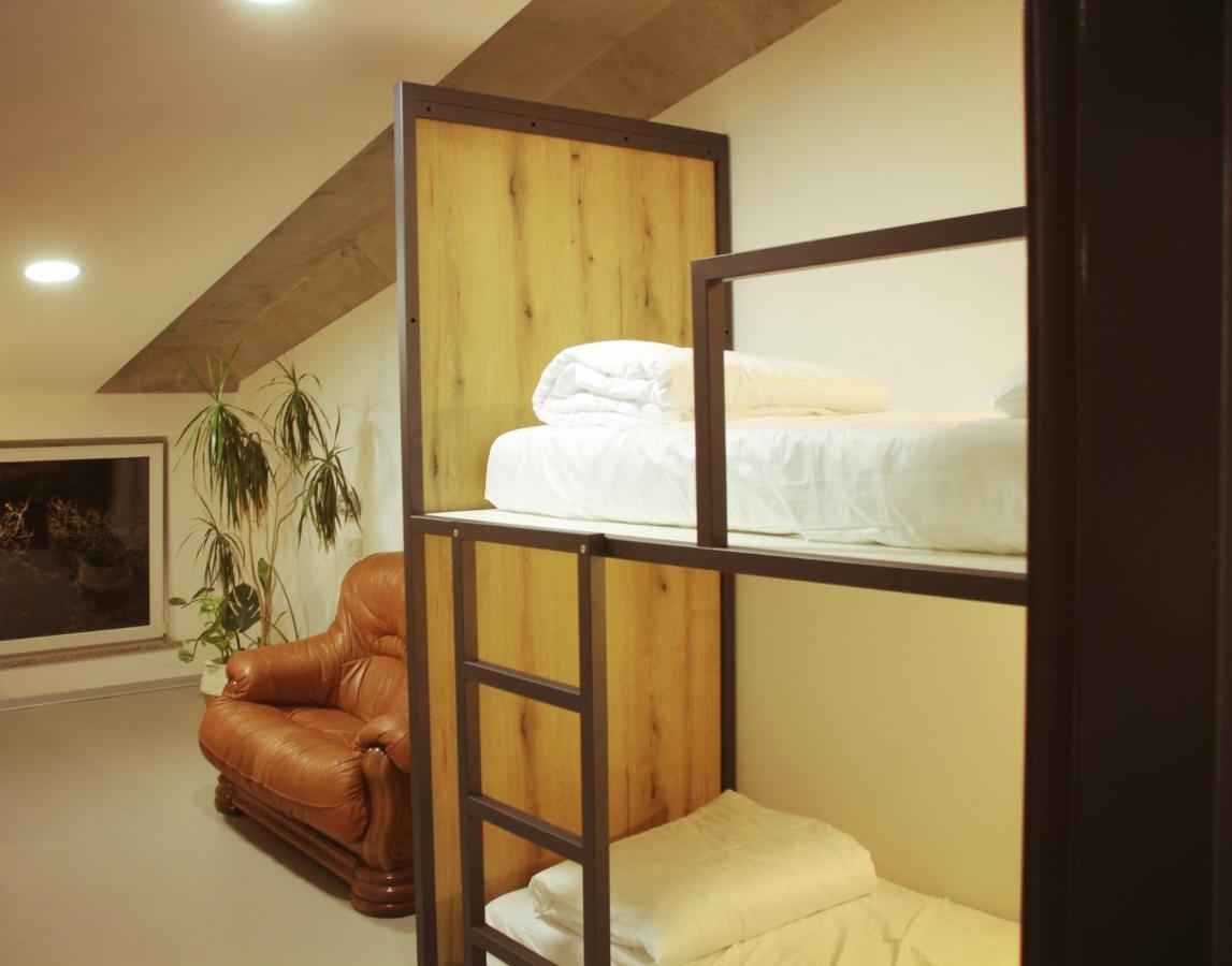 Garage Hostel Nova Gorica Zewnętrze zdjęcie