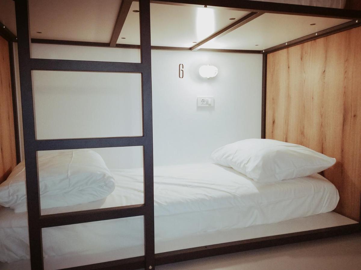 Garage Hostel Nova Gorica Zewnętrze zdjęcie